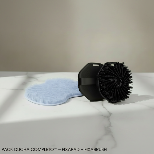 Bundle pack FIXAPAD y FIXABRUSH sobre superficie de mármol